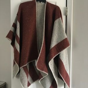 reversible poncho wrap > lava accessories